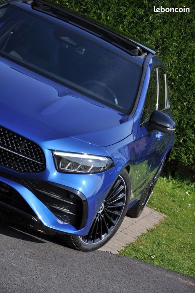 Mercedes Classe A A200 IV (2) 200 D 200D 150 AMG LINE 8G-D Bleu de 2024