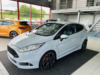  Voir détails -Ford Fiesta 1,6 200 EDITION LIMITED PACK PERFORMANCE à Phalsbourg (57)