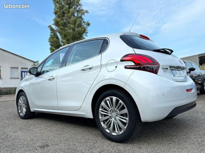 Peugeot 208 1.2 PURETECH 110CH ALLURE S&S 5P Blanc de 2015
