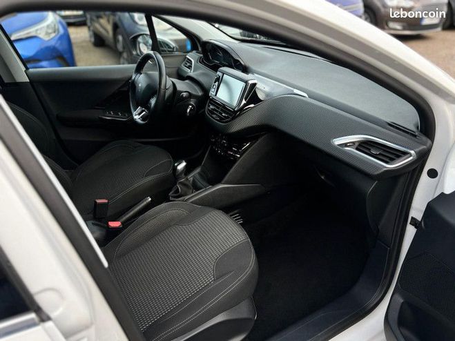 Peugeot 208 1.2 PURETECH 110CH ALLURE S&S 5P Blanc de 2015