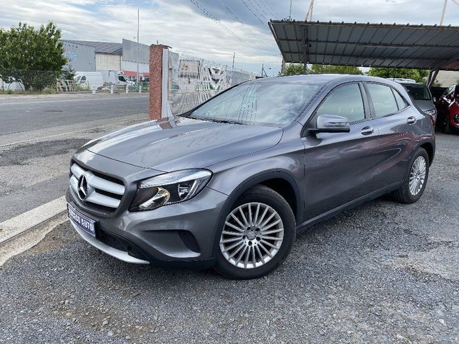 Mercedes Classe GLA CLASSE 180 d Inspiration Gris de 2016
