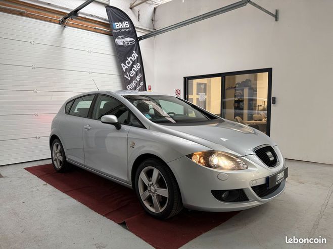 Seat Leon II 2l fsi 150cv (Jantes 17, cuir, xenon, Gris de 2007