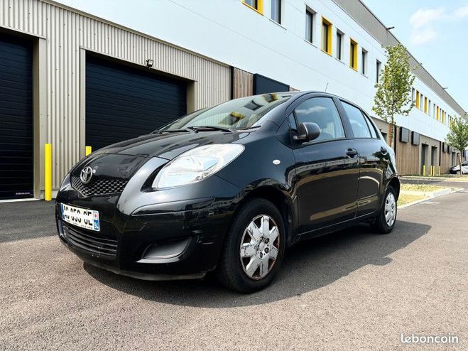Toyota Yaris 1,0l 69 VVT-I IN 5P 1RE MAIN Noir de 2009