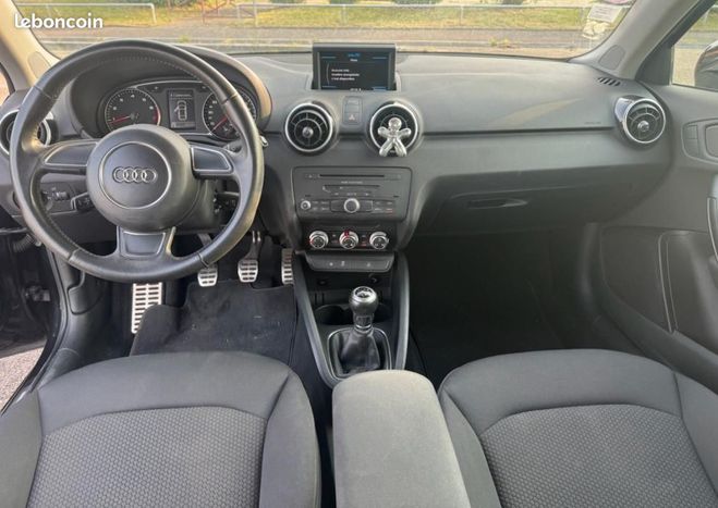 Audi A1 1.2 TFSI 86ch S line Noir de 2014