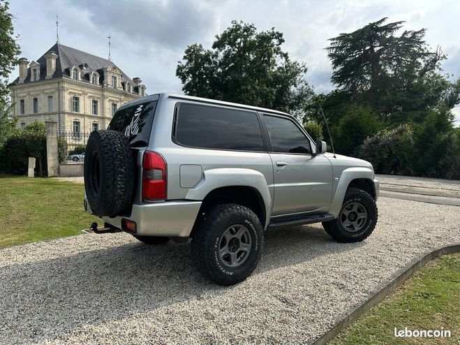 Nissan Patrol GR 3.0 Di 160ch Elgance 3p Gris de 2004