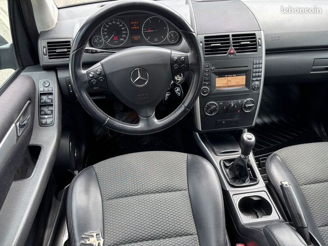 Mercedes Classe A 180 CDI 109 Avantgarde 5P Gris de 2012
