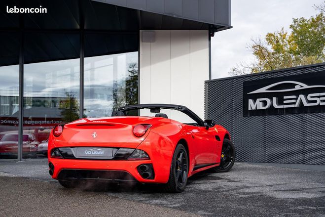 Ferrari California cabriolet v8 460cv Rouge de 2010