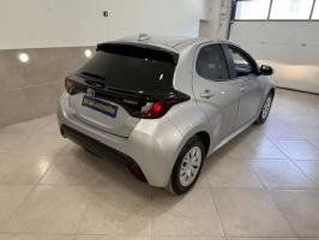 Toyota Yaris IV 1.5 HYBRIDE 116H DYNAMIC BUSINESS 1ER GRIS de 2023