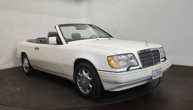 Mercedes Classe E E320 cabriolet Blanc de 1995