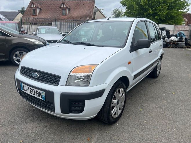 Ford Fusion 1.4 TDCI 68CH TREND Blanc de 2009