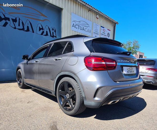 Mercedes Classe GLA Classe GLA220d fascination amg 177ch Gris de 2017