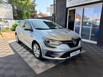  Voir détails -Renault Megane IV BERLINE Blue dCi 115 - 21N Business - à Nantes (44)