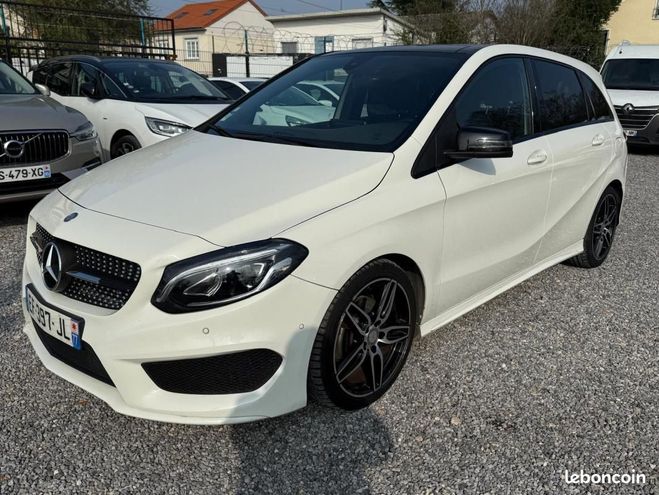 Mercedes Classe B 200 d 7-G DCT amg line toit ouvrant car  Blanc de 2016