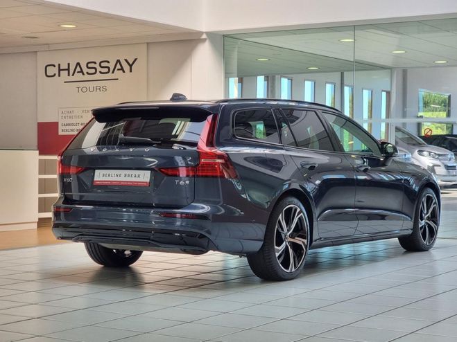 Volvo V60 II (2) T6 AWD HYBRIDE RECHARGEABLE 253 C Bleu de 2024