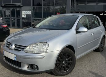  Voir détails -Volkswagen Golf 5 V 1.6 FSI 105 Cv BOITE AUTOMATIQUE 5 P à Taverny (95)