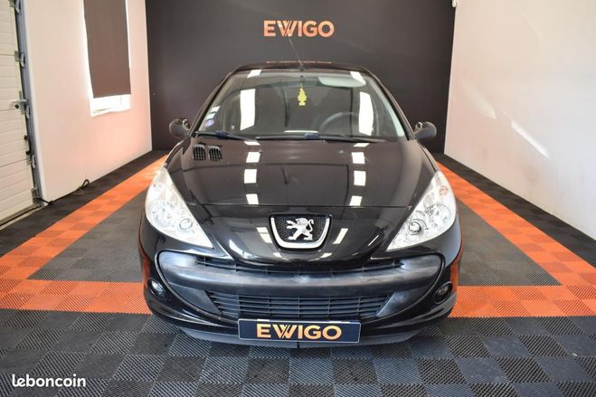 Peugeot 206+ PLUS 1.1 60ch ACCESS GARANTIE 6 A 36 MOI Noir de 2011
