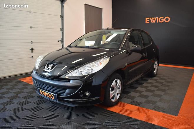 Peugeot 206+ PLUS 1.1 60ch ACCESS GARANTIE 6 A 36 MOI Noir de 2011