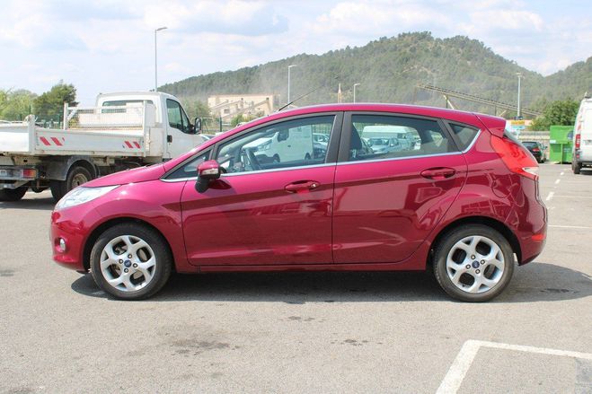 Ford Fiesta 6 - 1.4 16v 97ch titanium 5p re main gar Bordeaux de 2011