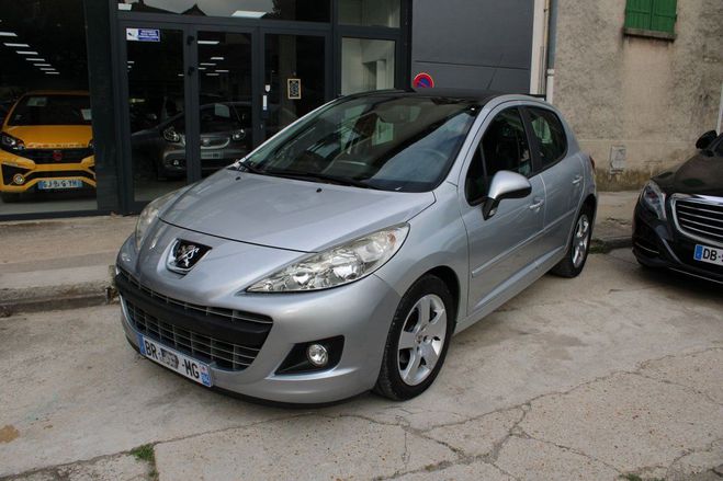 Peugeot 207 1.6 HDI92 FAP ALLURE 5P Gris C de 2011