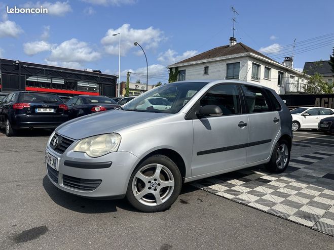 Volkswagen Polo 1.4 TDI 70CH TREND 5P Gris de 2008