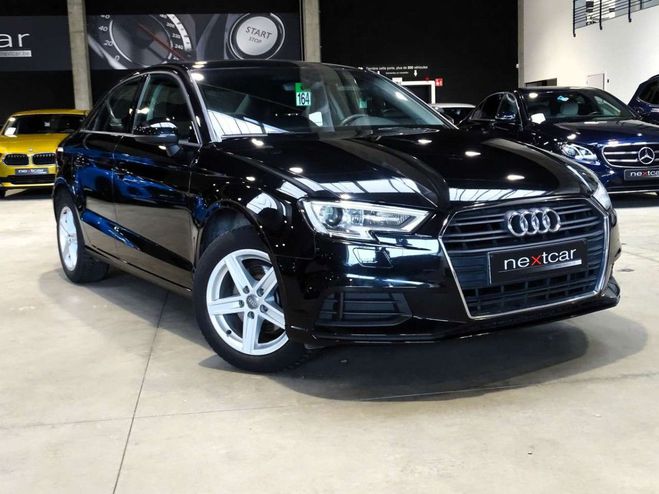 Audi A3 30TFSI Design Sedan Noir Mtallis de 