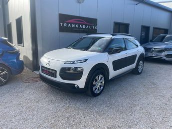  Voir détails -Citroen C4 Cactus VTi 82ch Feel   Attelage / Distribution  à Bagard (30)