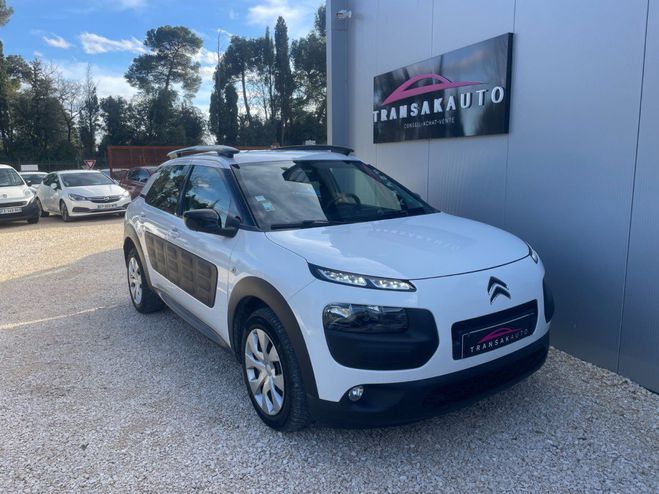 Citroen C4 Cactus VTi 82ch Feel   Attelage / Distribution  Blanc de 2016