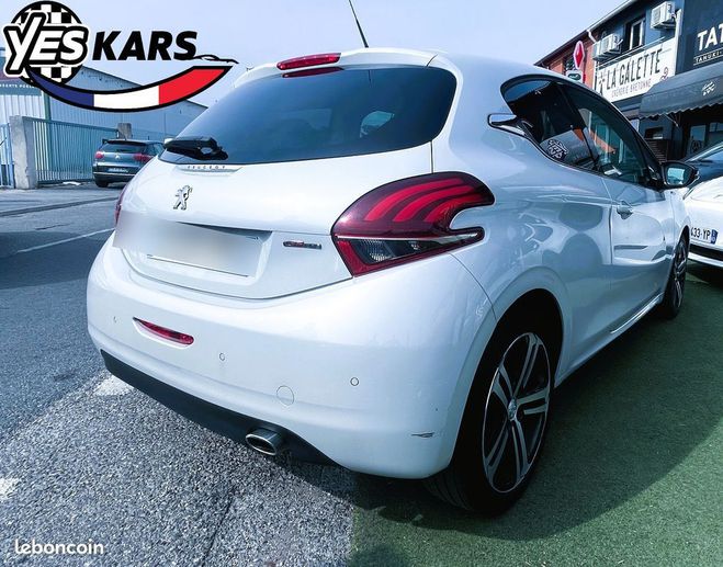 Peugeot 208 1.6 BlueHDi 120ch GT Line S&S 3p  de 2015