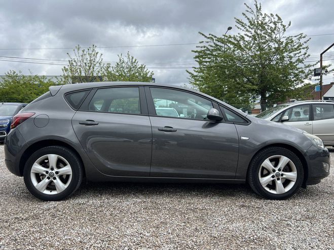 Opel Astra 1.7 CDTI110 Cool Line ecoF GRIS de 2010