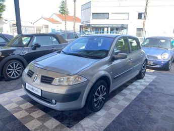  Voir détails -Renault Megane II 1.6 16V Confort Expression à Nantes (44)