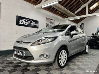  Voir détails -Ford Fiesta 1.4 TDCI 70CH FAP TREND 5P à Bondues (59)