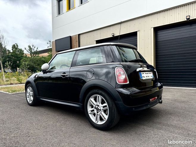 Mini One COOPER 122CH PACK CHILI Noir de 2012