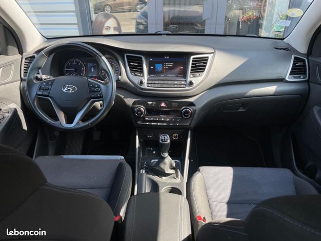 Hyundai Tucson 1.7 CRDI 115 BUSINESS 2WD Noir de 2016