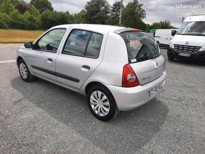 Renault Clio II Ph. 2 Campus Clim 147000KMS ETAT IRRE Gris de 2007