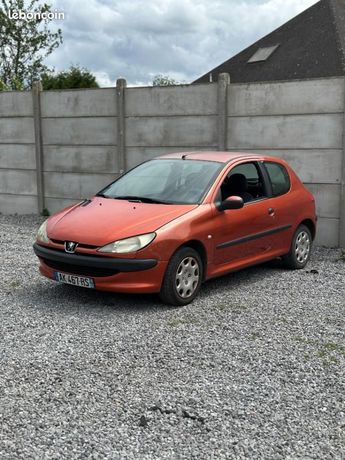  Voir détails -Peugeot 206 XT Pack à Loison-sous-Lens (62)