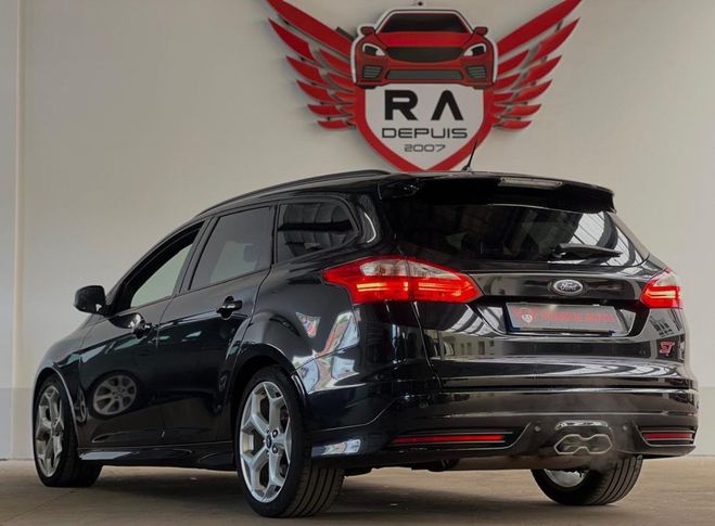 Ford Focus ST 250CH ECOBOOST BREAK Noir Mtallis de 2014