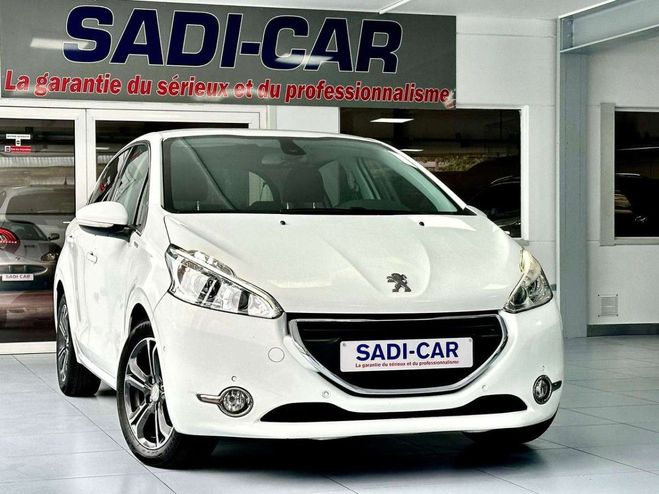 Peugeot 208 1.2i 82cv INTUITIVE Allure 5p Blanc Mtallis de 