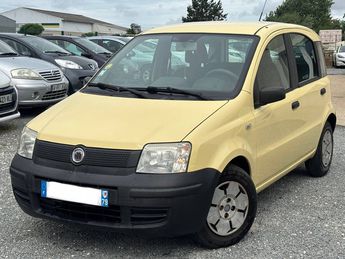  Voir détails -Fiat Panda II 1.2 8v 60ch Emotion à Saint-Mdard-d'Aunis (17)
