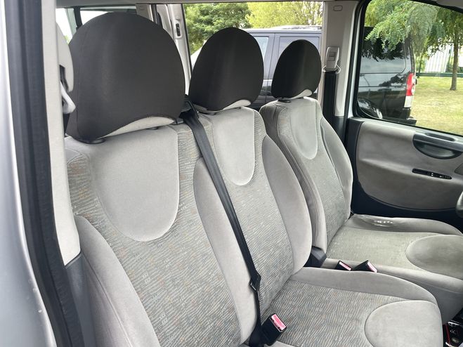 Citroen Jumpy 2.0 HDI140 COMBI ATLANTE L2H1 8/9PL GRIS CLAIR  de 2009