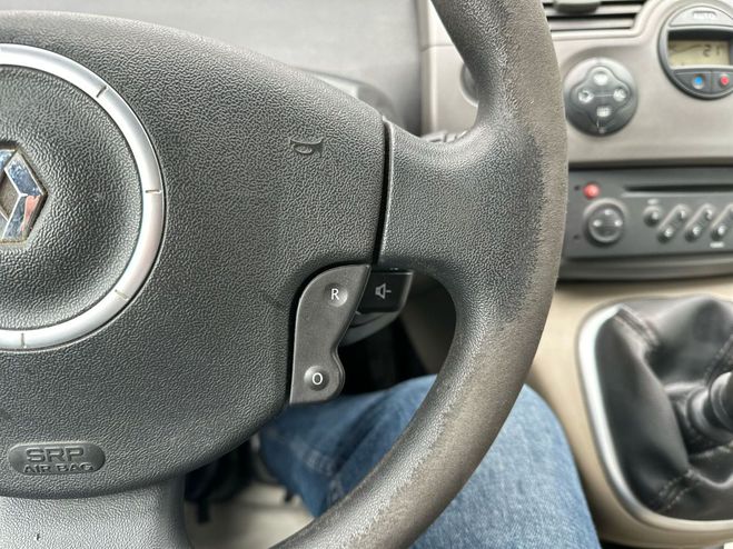 Renault Scenic Scenic 1.5 dCi 105 FAP Authentique Gris clair de 2007