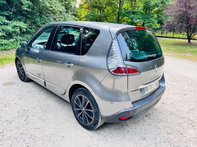 Renault Megane scenic 1.6 DCI - 16V TURBO GRIS de 2013