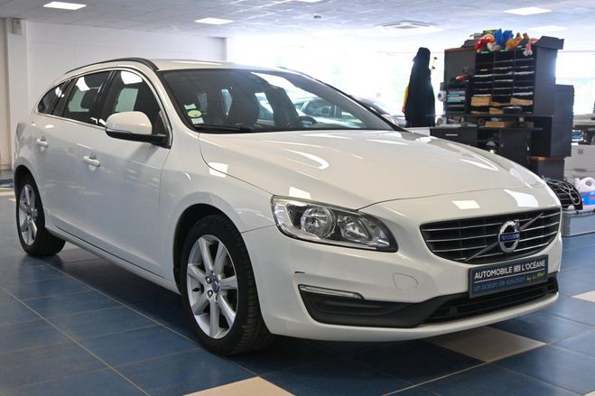 Volvo V60 BUSINESS D2 120 ch Stop&Start Geartronic Blanc de 2016