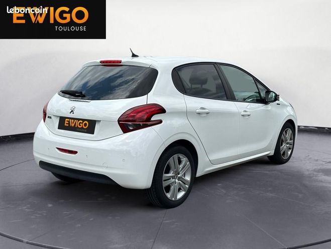 Peugeot 208 1.2 PURETECH 82CV SIGNATURE Blanc de 2019
