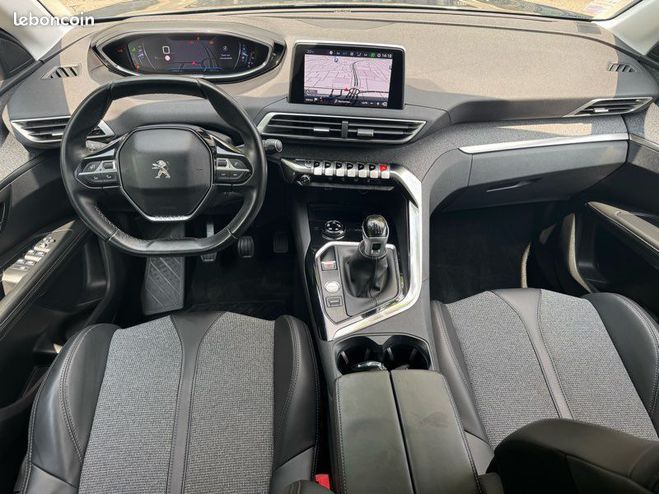 Peugeot 5008 1,2 allure 130cv 7place garantie Bleu de 2017