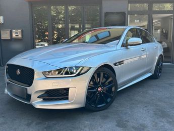  Voir détails -Jaguar XE 2.0i - 200 - BVA BERLINE R-Sport PHASE 1 à Ozoir-la-Ferrire (77)