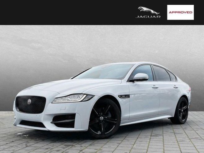 Jaguar XF 2.0i - 250 - BVA - Stop/Start 2015 BERLI Blanc mtallis de 2019