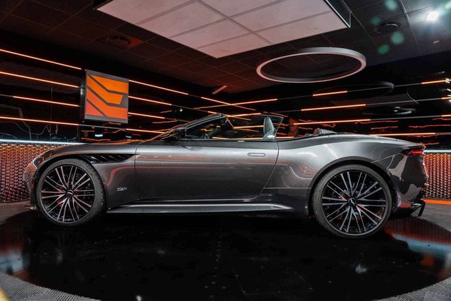 Aston martin DBS Volante 5.2L V12 725CH GRIS MAGNETIC MTAL de 2020