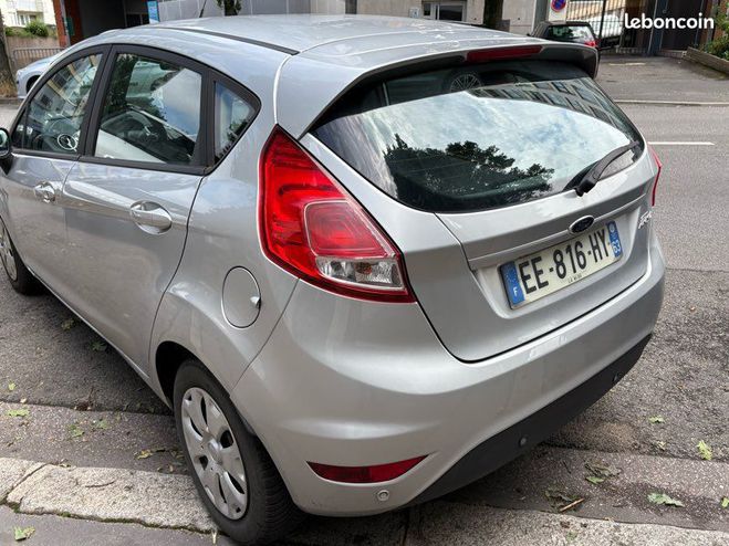 Ford Fiesta 1.5 Tdci 95 cv business 08-16 Gris de 2016
