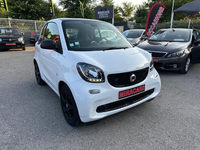 Smart Fortwo COUPE 82 ch Electrique Pure GPS BLANC de 2018