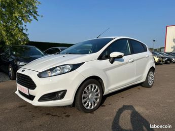  Voir détails -Ford Fiesta 1.25 82 CH Trend à Monteau (89)
